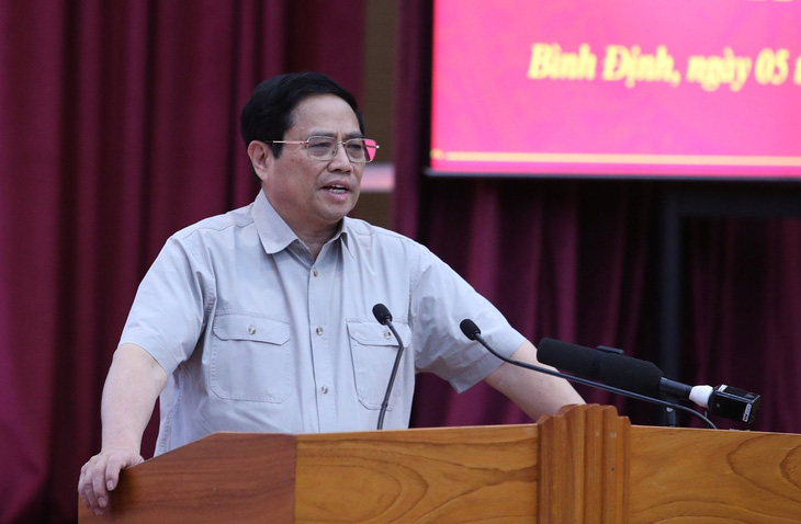 Thủ tướng Phạm Minh Chính phát biểu chỉ đạo tại cuộc làm việc với Ban thường vụ Tỉnh ủy Bình Định chiều 5-2